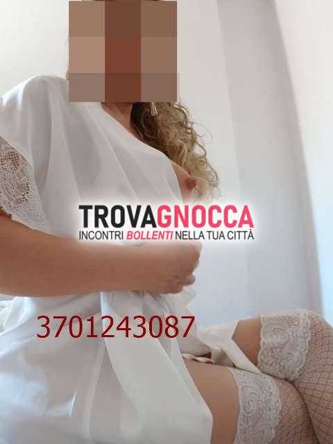 la dottoressa piacere 🫦🫦 🤩piccante tentazioni 🫦🌷🌻ti aspetto un'esperienza indimenticabile sono porca letto🌻 🫦area climatizzata tuo comfort🥰