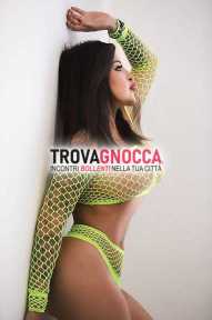 💖💚 ultimo giorno latina sensuale e sexyprima volta bellissima veramente brava lettovieni prendermisono meglio
