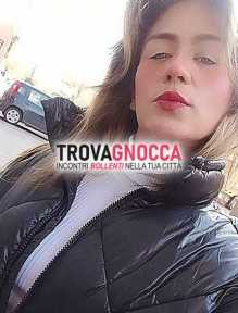 bionda dagli occhi cerulei attrezzo 21 cm