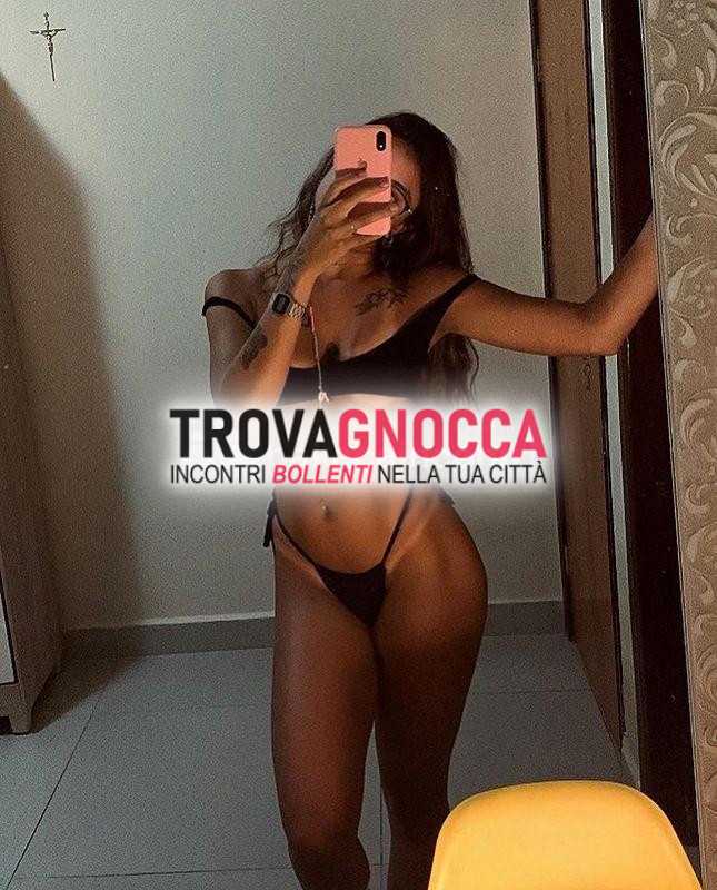 appena arrivata 🌼 deliziosa bambolina pronta rendere tuo giorno unico e indimenticabile