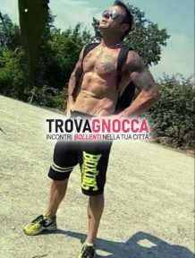 istruttore fitness e body building e massaggiatore professionale sportivo e tantrico