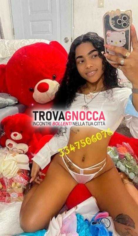 a bari centro È arrivata oggi nuova bomba sexy😍 bellissima e calda È pronta deliziarti lunghi preliminari senza fretta💦. disponibilissima e 100 vera non perderti questa occasione