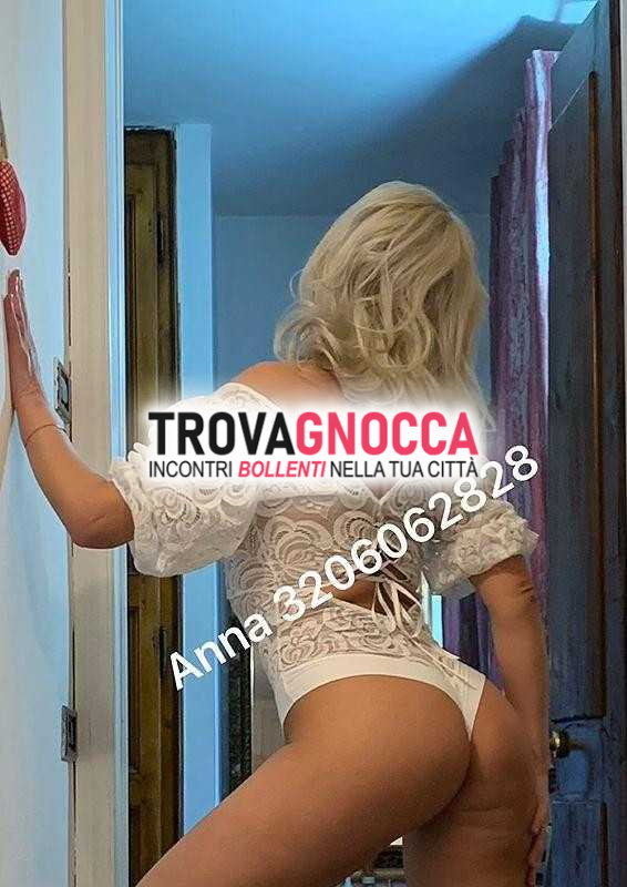 anna —— bella troia desiderio c …. preliminare super caldissimo