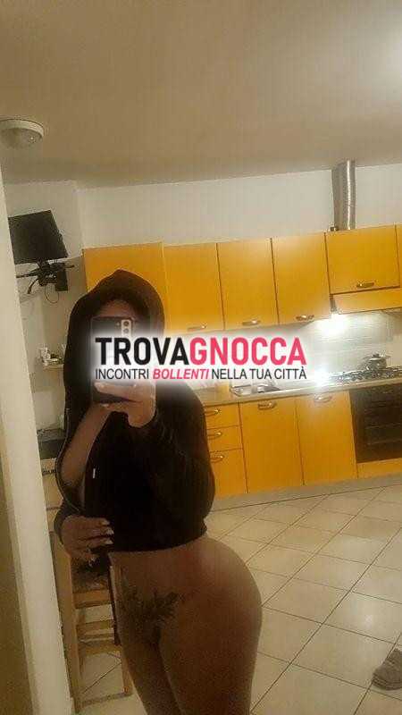 jesi♥️ fantastica ragazza irresistibile che ti farà dimenticare ogni preoccupazione. ♥️ jesi ♥️♥️♥️♥️