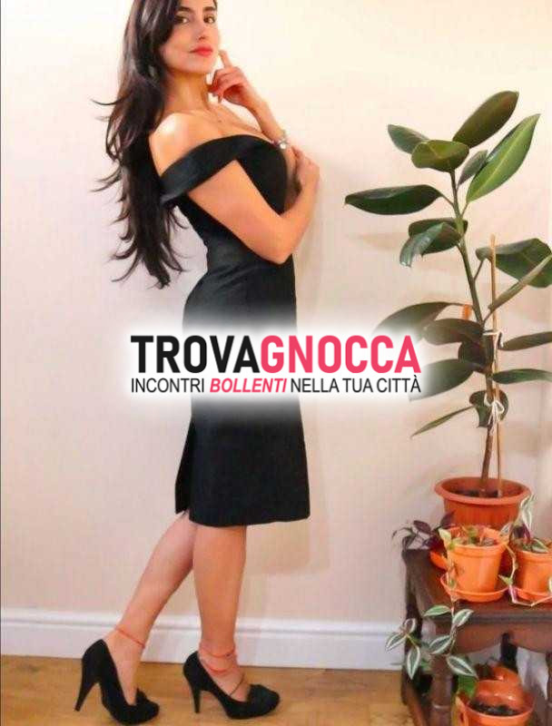 alessia massaggiatrice italiana offre momenti piacere foto reali