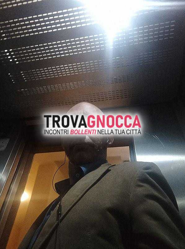 uomo italiano cerca ragazza che sia esperta nella gola profonda un’esperienza orale scoperto venuta sul bocca viso o piedini