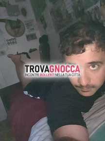 ragazzo etero curioso vacanza riccione cercando momento divertimento fetish