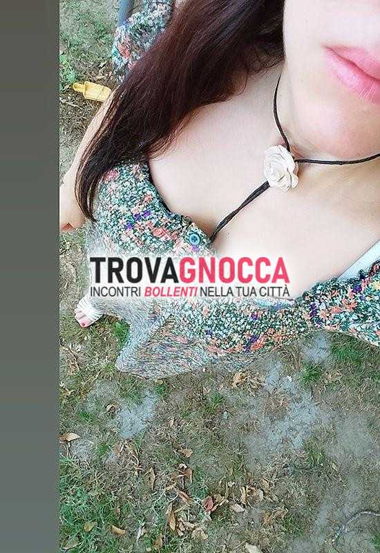 solo handjob massaggi e adorazione dei piedi.