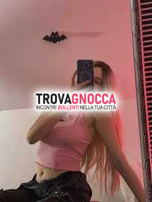 ragazza universitaria 21 anni pronta videochiamate hot e momenti sexy indimenticabili 💋🥵