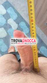ciao ragazzo dotato è cerca donna dolce e sensibile condividere insieme sua prima volta.