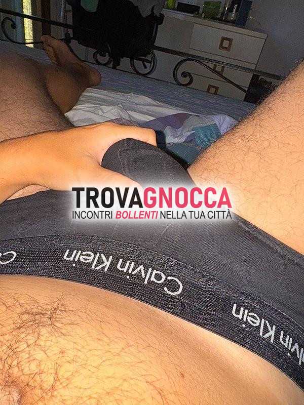 giovane appassionato delle curve femminili.