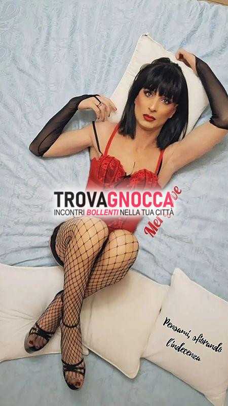 merylove È qui te 🖤 
in zona universitÀ 🍑