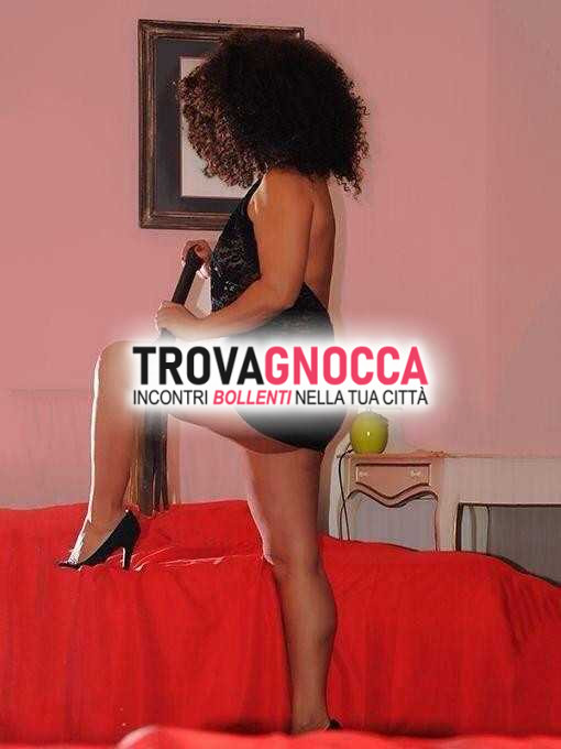 contattami soltanto whatsapp 🤙😘 sono carolina. tua mistress autoritaria piedini adorabili. dalle maniere magiche. disponibile fino alle 2400 ambiente climatizzato.