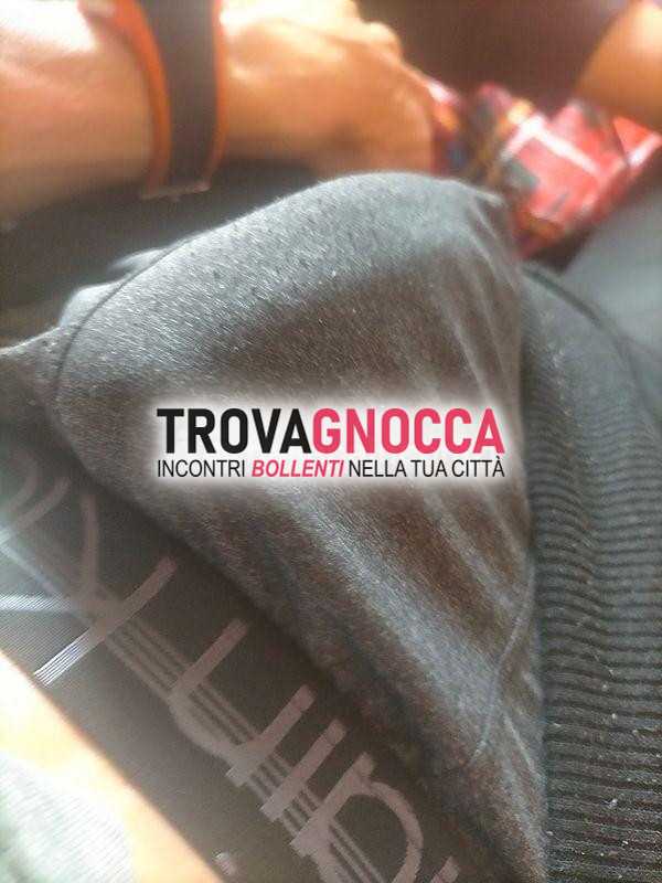 gay attivo che ama leggere pronto scoprire nuove avventure