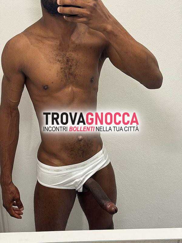 africano intraprendente e pronto soddisfare tue fantasie