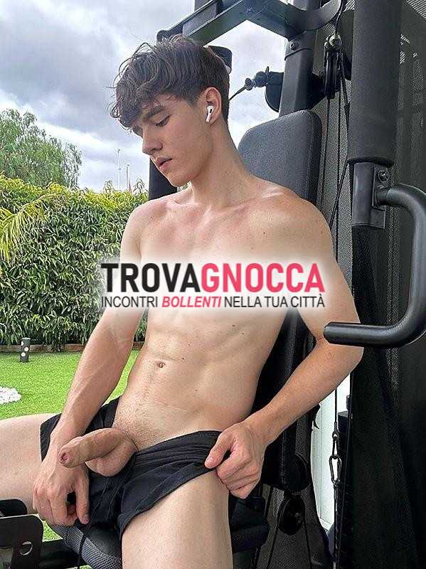 •non incontro• esclusivamente videochiamata diretta video e chat sexting vivete un'esperienza unica mie videochiamate e video anche nel tuo quartiere. salve ragazzi sono