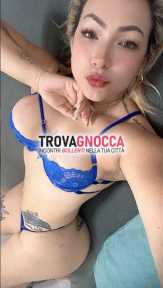 ♥️ natalia 😘
una bomba sexy calda e appassionante ♥️
💋 amorevole ho 28 anni
bionda e tenera