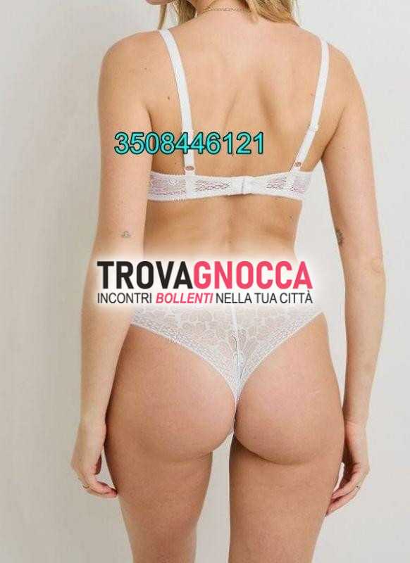 ultimi giorni valentina massaggiatrice specializzata body massage antistress. rilassati vibro e giochi piacevoli senza frettare. bellezza dolce e sensuale che non puoi perdere