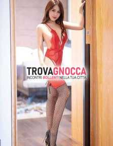 attenzione oggi nuova arrivata massaggiatrice giovane e orientale curve mozzafiato. non perdere l'occasione anche mia amica È qui