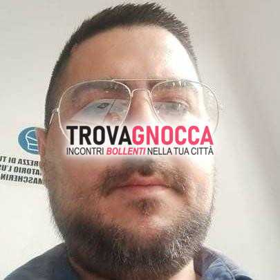 ragazza semplice