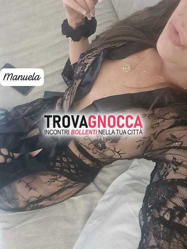 nuova manuela italiana ballerina lap dance e professionista nel mondo degli spettacoli hard lato b sensuale e affascinante sempre molto solare