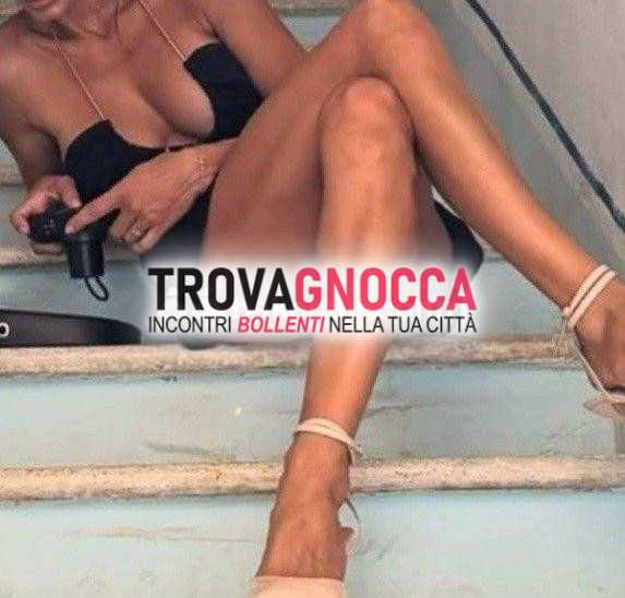 eleonora italiana visione incantevole ti invita incontro vivere appassionatamente