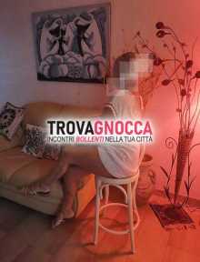 splendidi massaggi tocco coccole. scopri l'arte tantra.