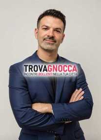sono alla ricerca un'amica intima virtuale cui condividere momenti complicità e serenità.