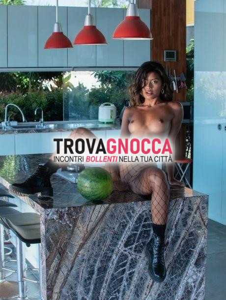 sono appena giunta mile 😍 🦋🦋cicciotella deliziosa depilata sottile sempre mordida e fresca pronta essere leccata 👅👅🦋🦋🦋