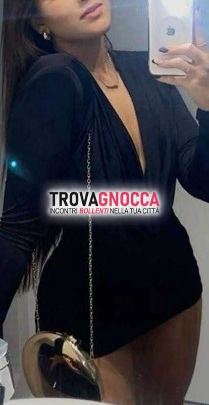 giovane coppialei è brivido