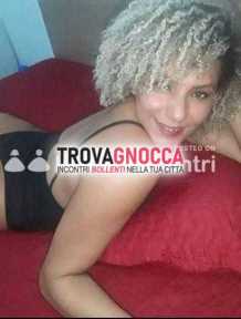 vasto.-prima volta nuova esperienza puttanonee 💦 splendida e riccia ogni riccio È capriccio ð¥° 🍌