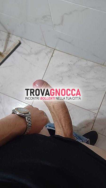 ciao sono rodrigo fresco arrivo nella tua città 21 cm puro piacere pronto soddisfarti. contattami sono qui trasformare tue fantasie più oscure realtà.