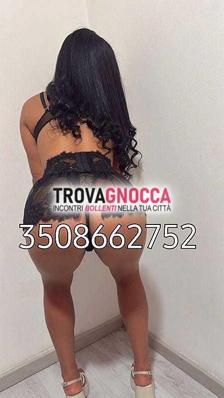 sono pura seduzione brasiliana foto reale pronta un'esperienza orale e sesso divino