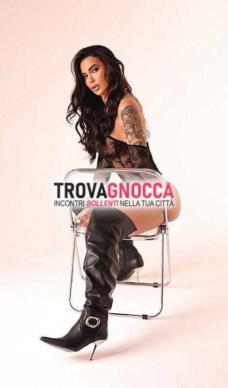 solo oggi e domani veronica transessuale italiana 🇮🇹 passaggio anche videochiamata hot e sex chat zona centro 💯🏫💕