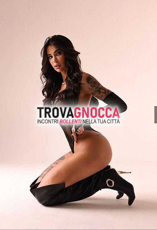 solo oggi e domani veronica transessuale italiana 🇮🇹 passaggio anche videochiamata hot e sex chat zona centro 💯🏫💕