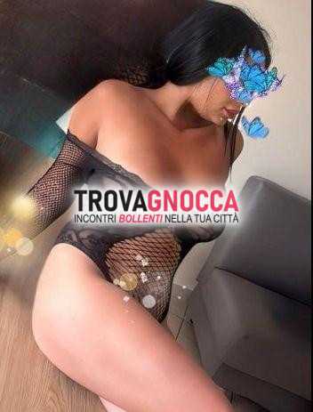 🔝👑samanta👑 solo 22 anni 💥 moltissima napoletana 💙 e fantasticamente troia 💥😜 molto disponibile 💣 vieni visitarmi 📞 chiamami ⭐ ospito zona ⭐