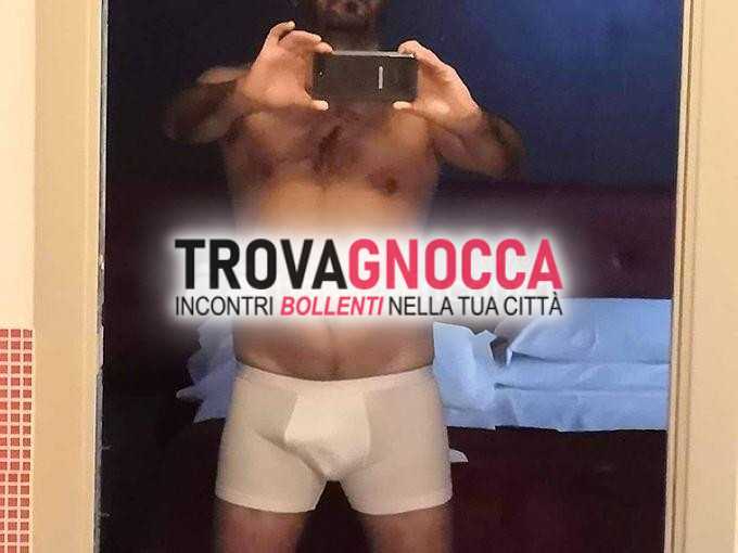 attraente singolo cerca coppia trasgressiva momenti pura passione e divertimento.