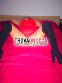 silvia bella e calda mora mix passione e malizia godere insieme ambiente climatizzato