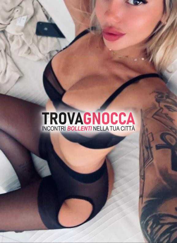 prima volta rosa napoletana 26 anni😘 esperta nei massaggi❤️. foto sono reali🥰. scopri 69 particolare😝 preliminari naturali😋. vagina e culo succosi ti aspettano‼️