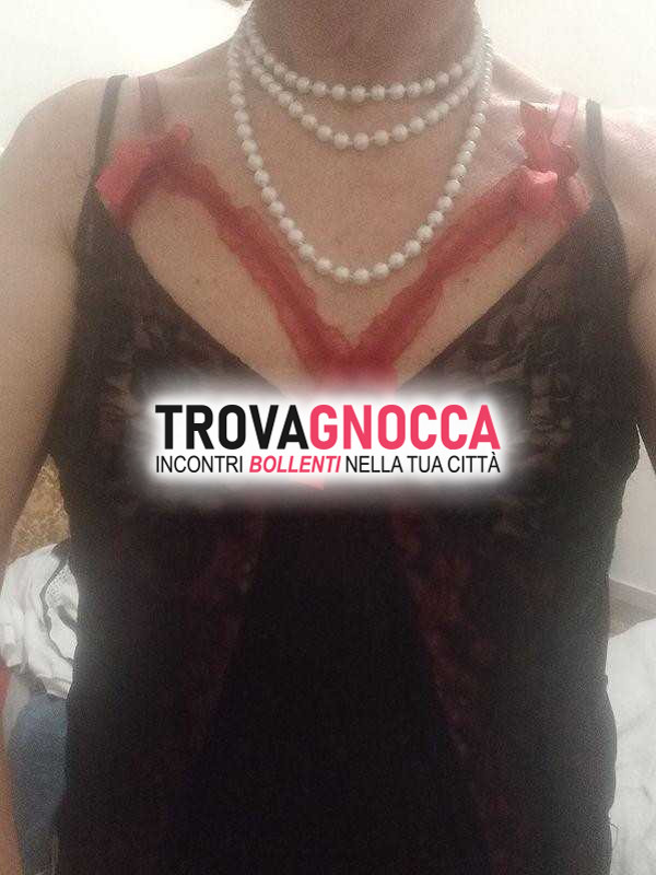 questa sera travestito coloro che sono ben dotati.