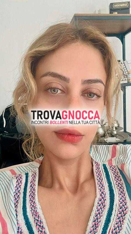 coppia aperta cerca coppie affascinanti momenti intensa connessione