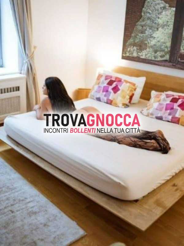 gran bella femmina 23enne eccitantissima vedi foto reali molto biricchina e trasgressiva nei massaggi corpo corpo e intimi no limits.