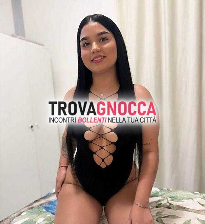 pompei stefania 💕 È qui sua prima volta💕 bella ninfomana 💕💕💕 che offre massaggio super completo p0mpino sc0perto.