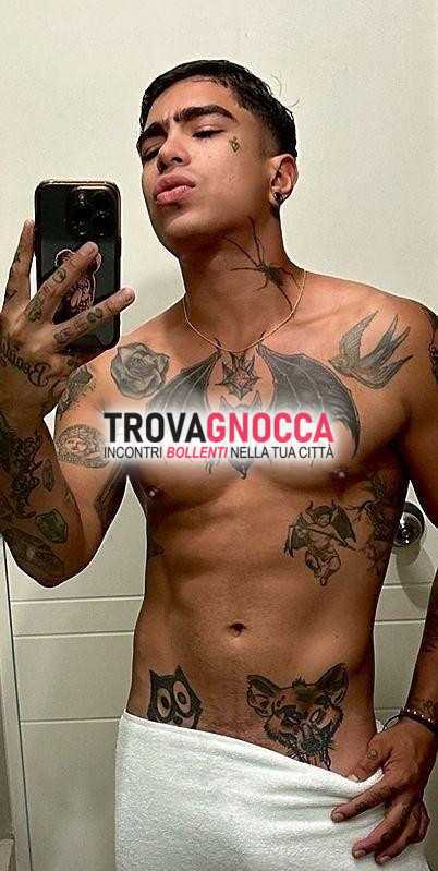 🐷 termoli presentiamo antonio italiano stupendo 🇮🇹 dotato e attivo ma anche passivo 📸 novitÀ serata inconfondibile