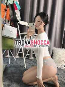 ecco voi nuova .ragazza orientale estremamente carina e simpatica pronta regalarvi momenti indimenticabili. sue foto vere parlano sole ecco voi nuova .ragazza orientale estremamente carina e simpatica pronta regalarvi momenti indimenticabili. sue foto vere parlano sole