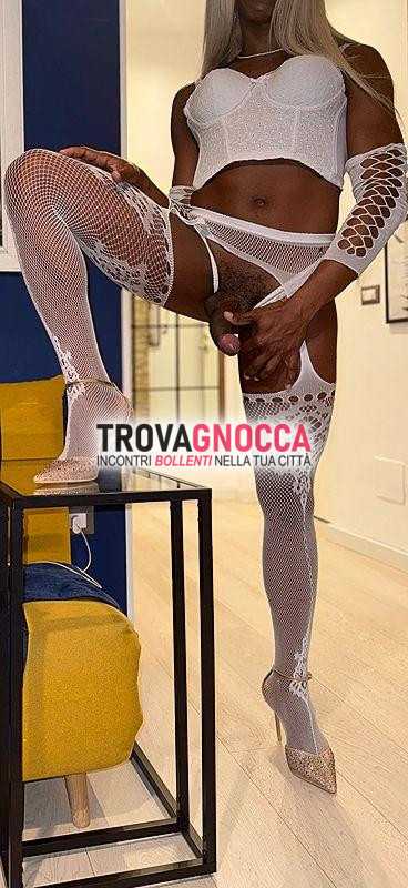 ‼️ atenzione ‼️ nuova arrivata transessuale brasiliana 🇧🇷❗😈🔥 debora transessuale più porca scena offre un'esperienza indimenticabile gola profonda sogno senza alcuna fretta🔥🫦👄