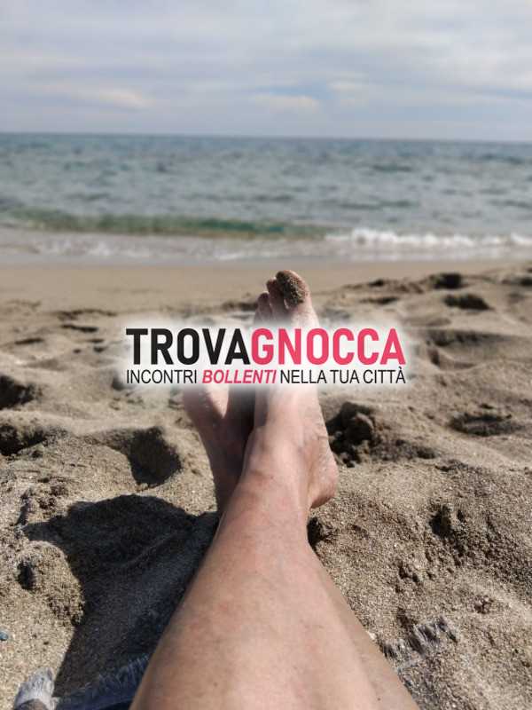 cercasi sex e divertimento 1 o 2 maschi preferibilmente colore neri attivi o attivo-versatili.