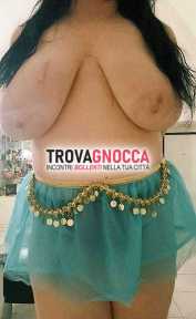 fatima italy curvy è qui offrirti un'esperienza indimenticabile e provocante sua silhouette affascinante fatima sa rendere ogni incontro eccitante. non perdere l'occasione trascorrere tempo questa bellezza curvy pronta soddisfare ogni tuo desiderio. vieni scoprire tutto ciò che ha offrire