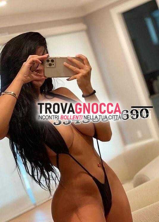 montecatini 
appena arrivata 
incantevole ragazza estremamente sexy e provocante. 
massaggiatrice super comodissima aria condizionata massimo benessere.