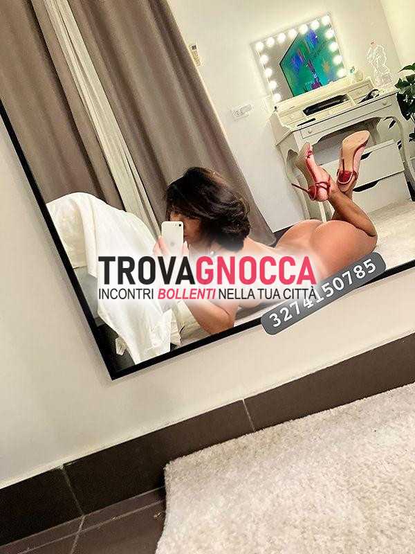 giulia offre un’accoglienza riservata e seducente pomezia.